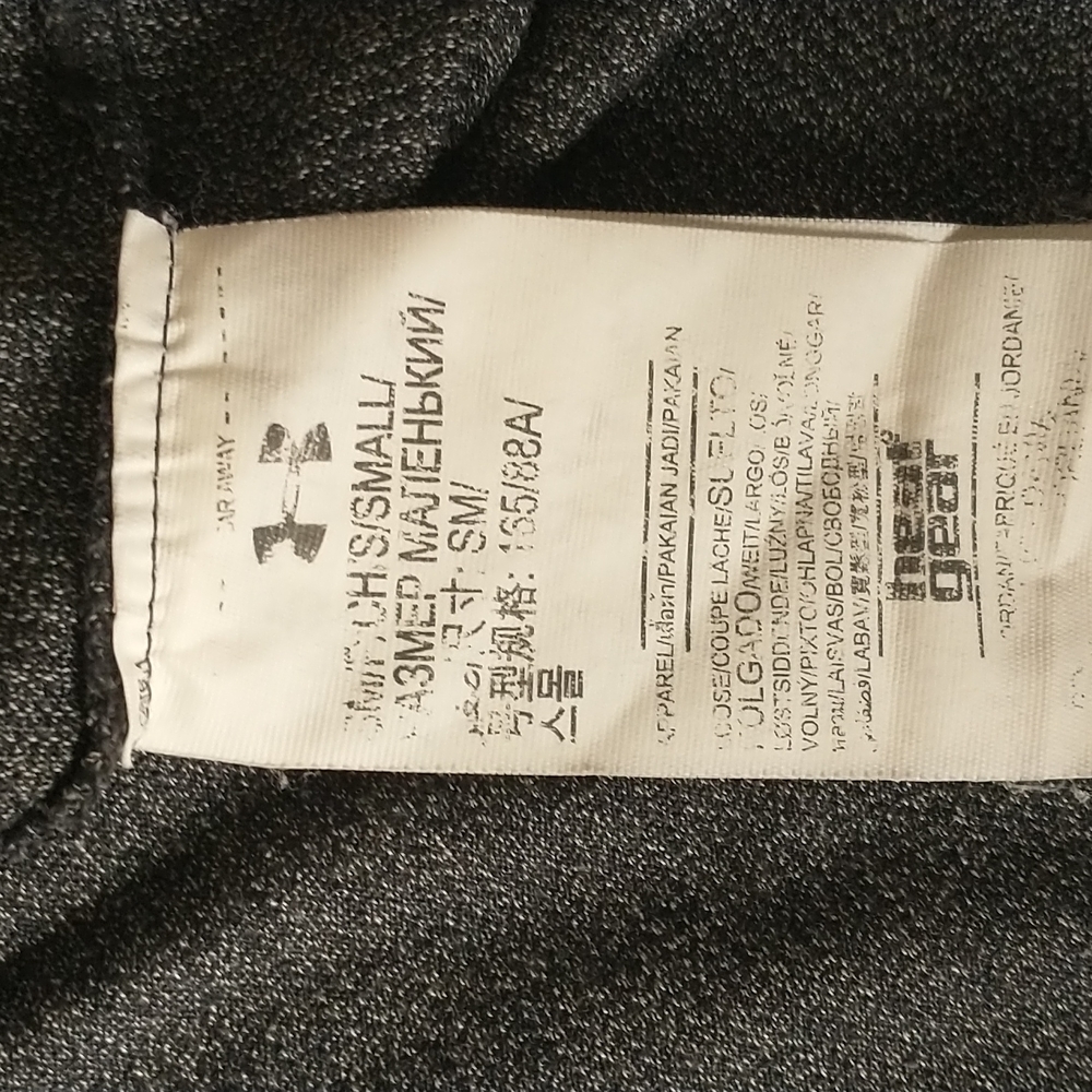 Under Armour threadborne long sleeve, size small - Picture 4 of 5
